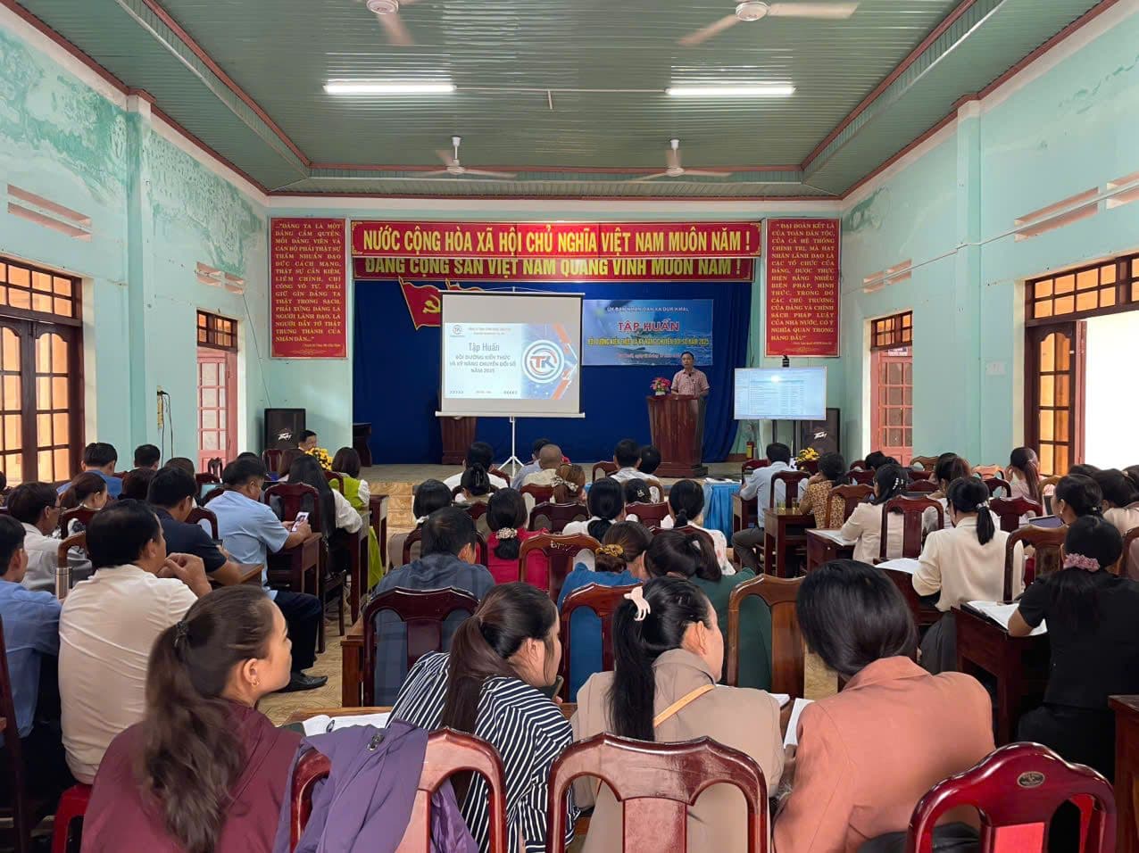 "Digital literacy for all" training for local officials