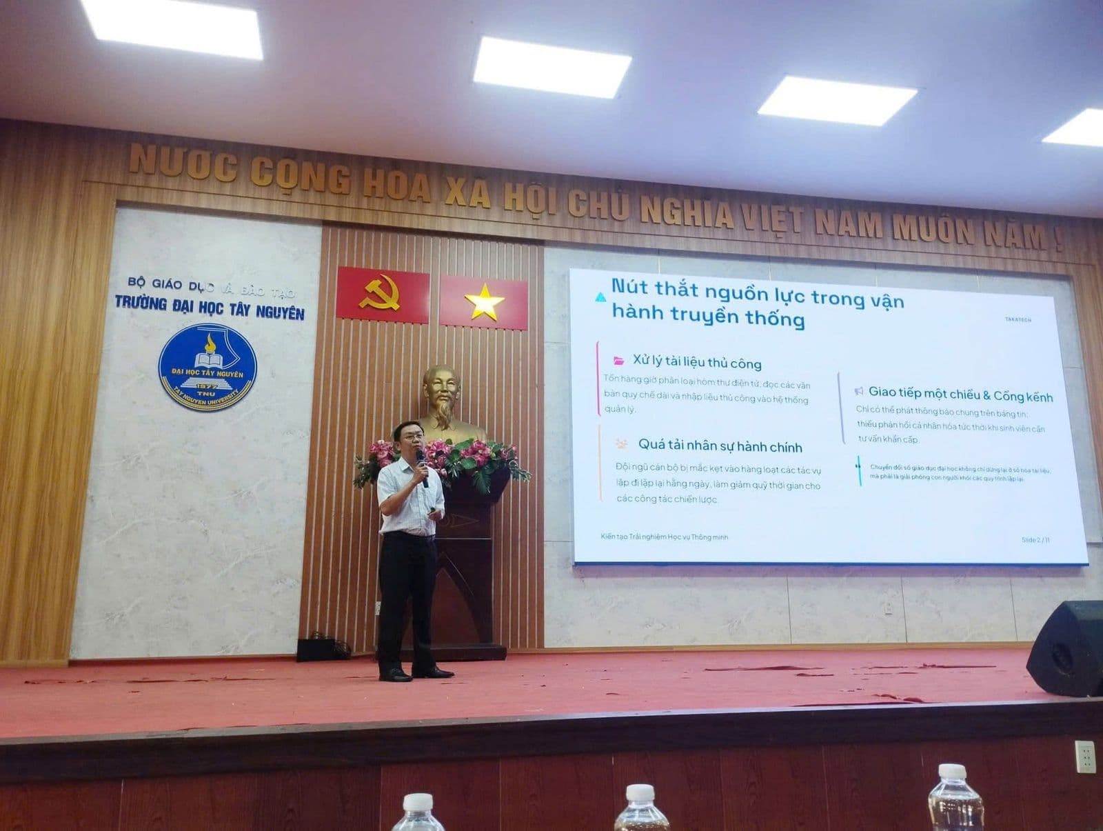 TakaTech 代表在西原大学发表关于教务运营资源瓶颈的报告